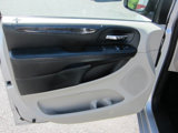 Used 2012 Dodge Grand Caravan SE image 6