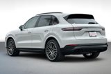 Used 2021 Porsche Cayenne E-Hybrid image 3