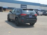 Used 2017 Jeep Grand Cherokee Altitude image 3