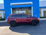 Used 2019 Jeep Grand Cherokee Laredo image 2