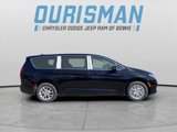 New 2025 Chrysler Pacifica Select image 2