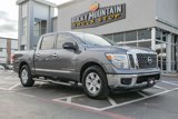 Used 2018 Nissan Titan SV image 3