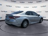 Used 2022 Toyota Camry LE image 5