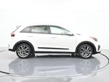 Used 2020 Kia Niro Touring image 4