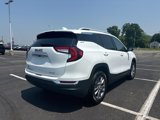 Used 2024 GMC Terrain SLT image 3