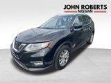 Used 2017 Nissan Rogue SV w/ SV Premium Package image 3