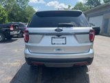 Used 2017 Ford Explorer XLT w/ Equipment Group 202A image 3