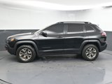Used 2019 Jeep Cherokee Trailhawk image 5