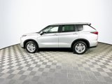 Used 2022 Mitsubishi Outlander ES image 6