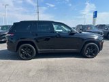 Used 2023 Jeep Grand Cherokee Limited w/ Black Appearance Package image 4