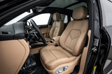Used 2025 Porsche Macan image 5
