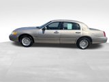 Used 1999 Lincoln Town Car Signature image 2
