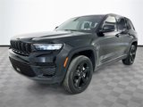 Used 2023 Jeep Grand Cherokee Altitude image 3