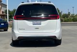 Used 2022 Chrysler Pacifica Touring-L image 5