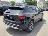 Used 2025 Chevrolet Trax LT w/ Sunroof Package image 3