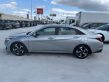 Used 2022 Hyundai Elantra Limited w/ Preferred Accessory Package image 2