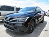 Used 2022 Volkswagen Tiguan SE image 2