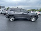Used 2017 Jeep Cherokee Latitude w/ Comfort/Convenience Group image 4