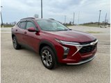 Used 2025 Chevrolet Trax LT w/ Sunroof Package image 6