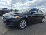 Certified 2020 Ford Fusion SE image 3