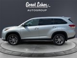 Used 2019 Toyota Highlander XLE image 2