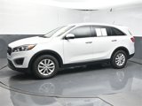 Used 2017 Kia Sorento LX image 4