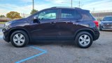 Used 2021 Chevrolet Trax LT w/ LT Convenience Package image 6