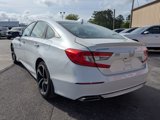 Used 2018 Honda Accord Sport image 3