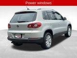 Used 2009 Volkswagen Tiguan SE image 4