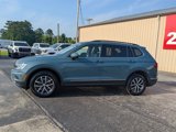 Used 2020 Volkswagen Tiguan SE image 3