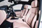Certified 2024 Porsche Macan image 5