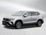 Certified 2022 Volkswagen Taos SE image 3