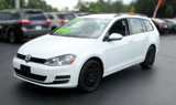 Used 2017 Volkswagen Golf SE image 2
