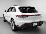 Certified 2025 Porsche Macan image 3
