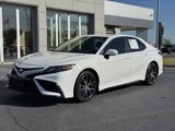 Used 2022 Toyota Camry SE image 2