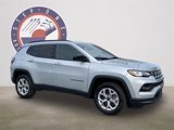 New 2025 Jeep Compass Latitude image 2