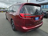 Used 2021 Chrysler Pacifica Limited w/ Uconnect Theater Family Group image 3