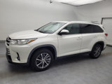 Used 2019 Toyota Highlander XLE image 2