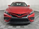 Used 2024 Toyota Camry SE image 3