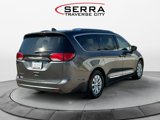 Used 2018 Chrysler Pacifica Touring-L Plus image 5