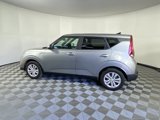 Used 2022 Kia Soul LX image 2