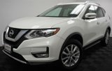 Used 2017 Nissan Rogue SV image 2