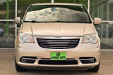 Used 2014 Chrysler Town & Country Touring image 2