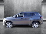 Used 2022 Jeep Compass Latitude image 2