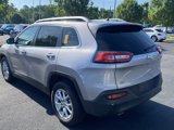 Used 2018 Jeep Cherokee Latitude Plus w/ Comfort/Convenience Group image 3