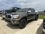 Used 2015 Toyota Tacoma 4x4 Double Cab image 2