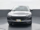 Used 2022 Ford Escape SE w/ SE Sport Appearance Package image 2