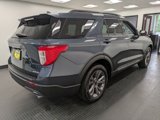 Used 2022 Ford Explorer XLT image 4