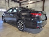 Used 2021 Nissan Versa SV image 3