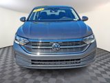 Used 2024 Volkswagen Jetta SE image 2
